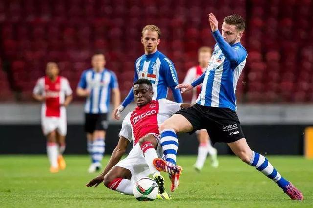 梅西在球场 梅西在球场